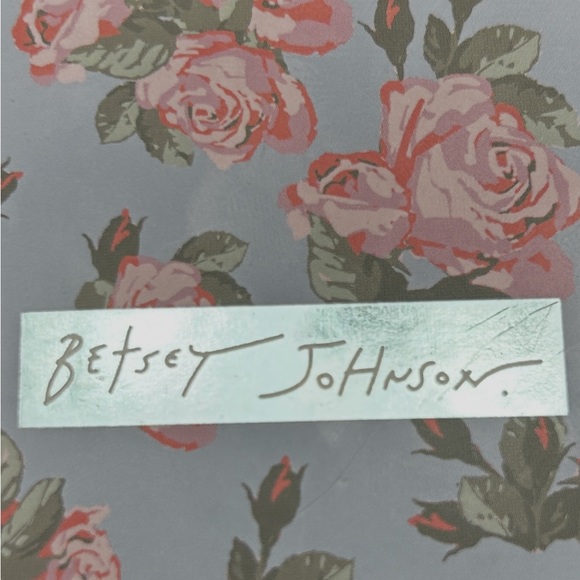 Betsey Johnson Bee earrings - Picture 6 of 6